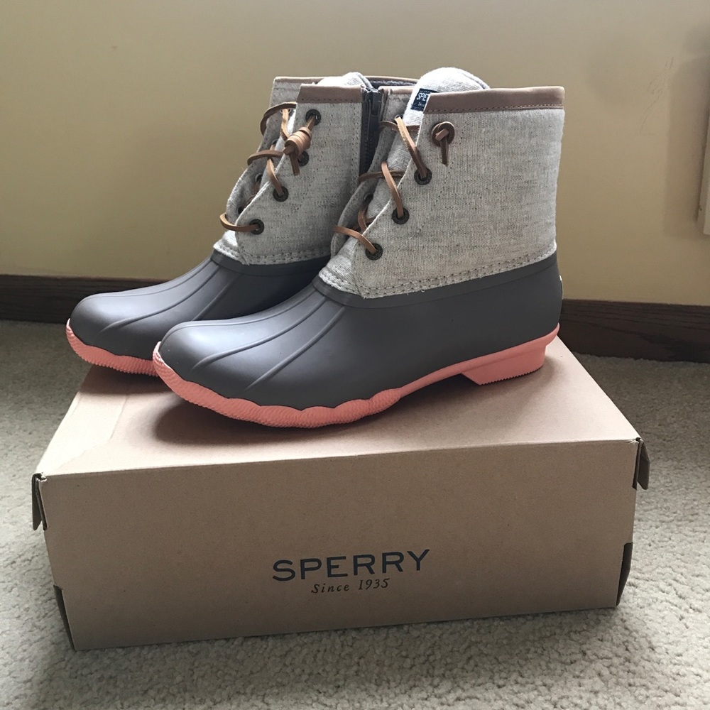 Sperry SaltwaterDuck Boots 8.5 M